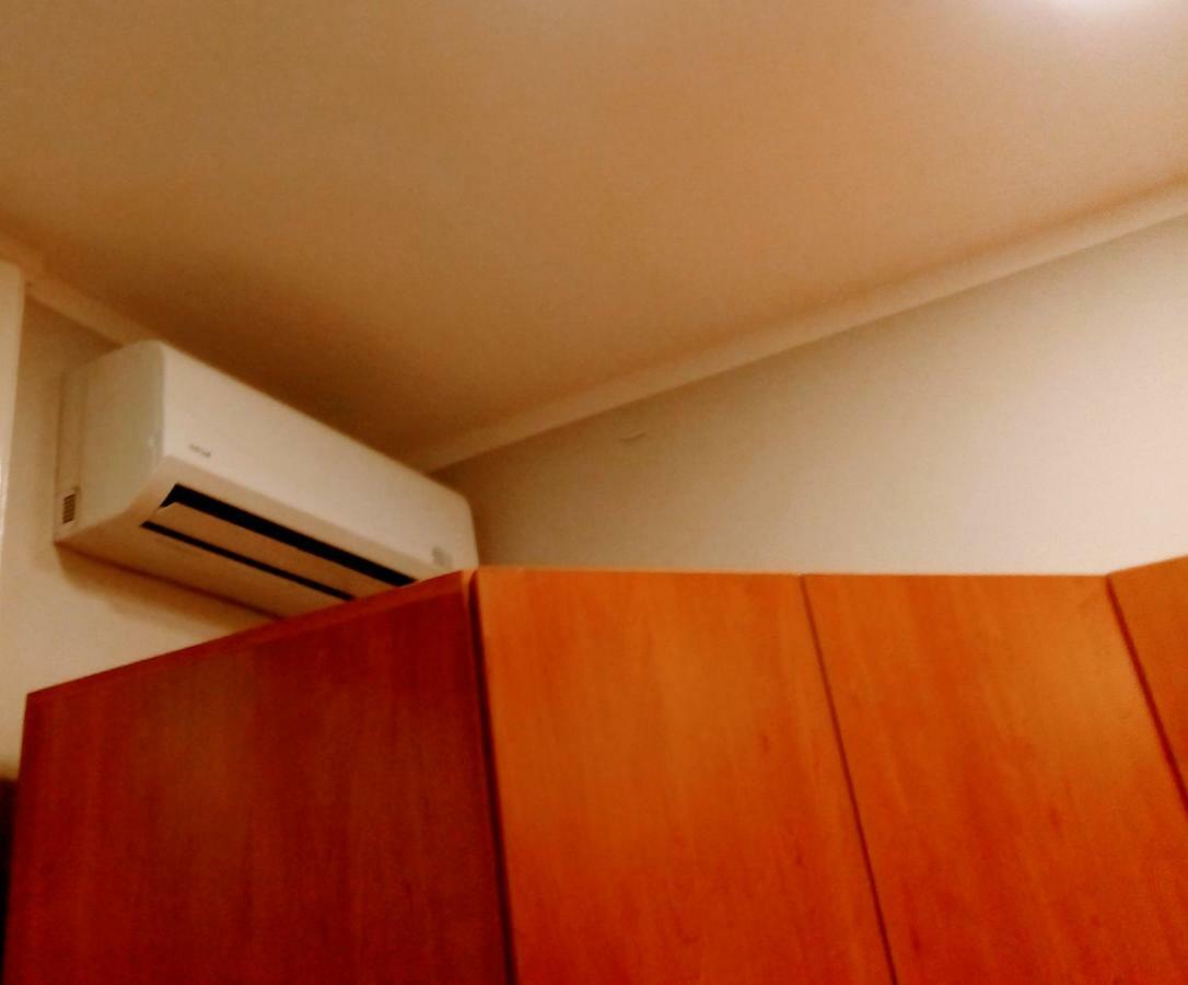 Downtown Apartment In Walk Zone With 3 Bedrooms And Garage Novi Sad Bagian luar foto