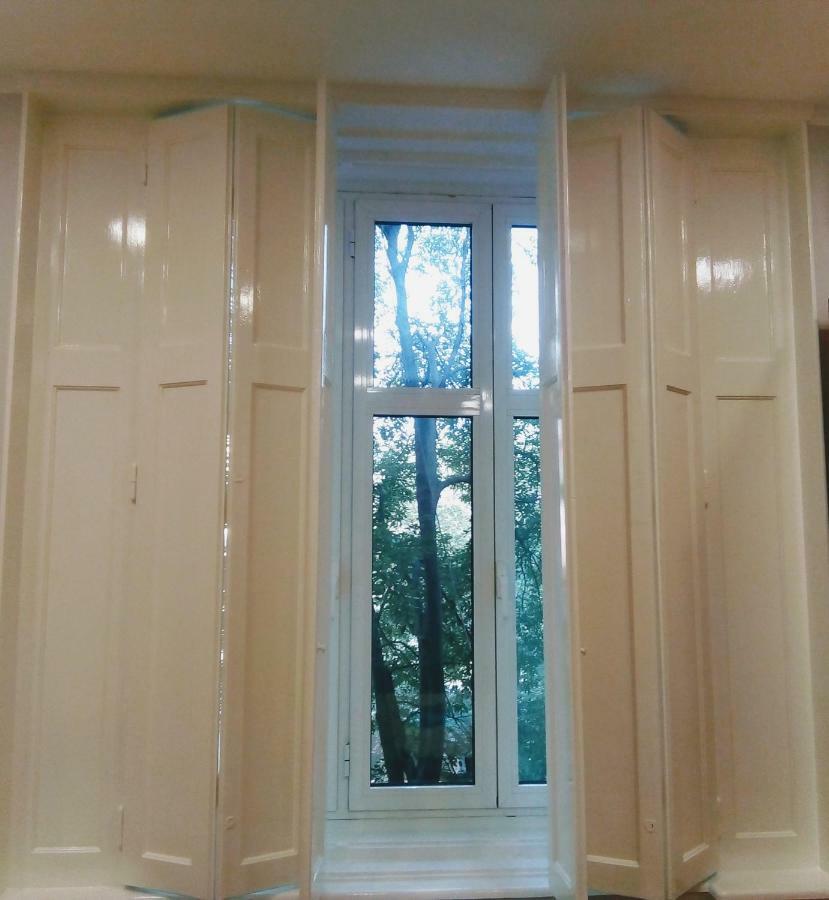 Downtown Apartment In Walk Zone With 3 Bedrooms And Garage Novi Sad Bagian luar foto