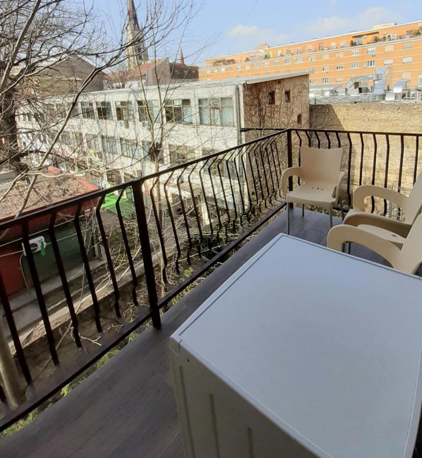 Downtown Apartment In Walk Zone With 3 Bedrooms And Garage Novi Sad Bagian luar foto