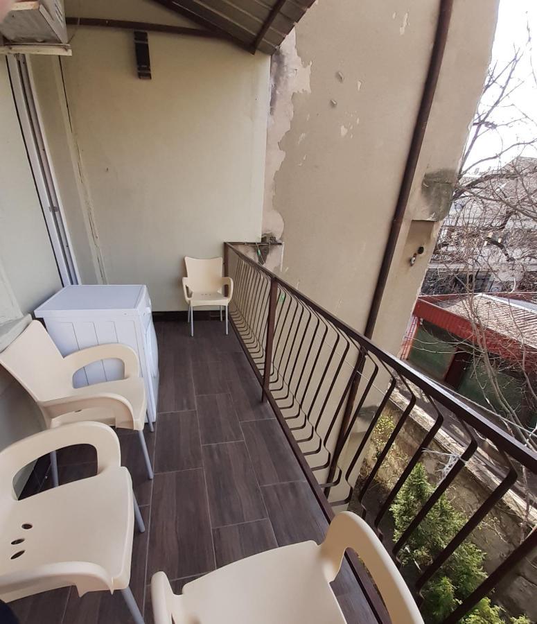 Downtown Apartment In Walk Zone With 3 Bedrooms And Garage Novi Sad Bagian luar foto