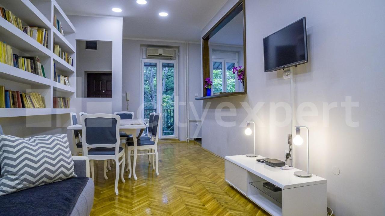 Downtown Apartment In Walk Zone With 3 Bedrooms And Garage Novi Sad Bagian luar foto