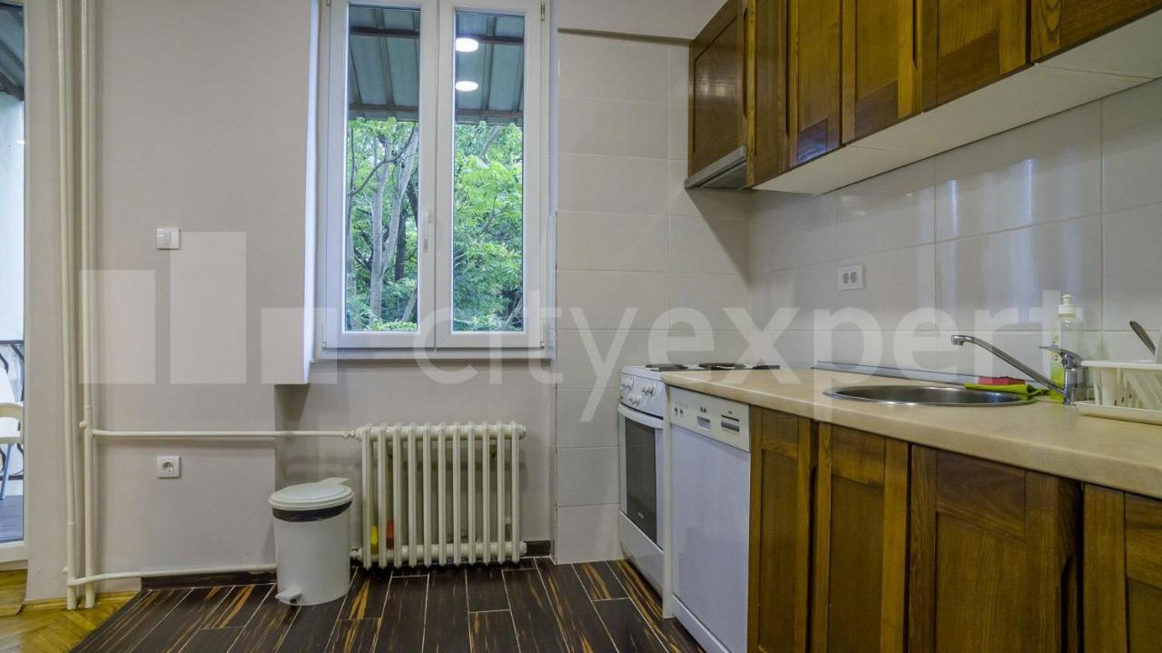 Downtown Apartment In Walk Zone With 3 Bedrooms And Garage Novi Sad Bagian luar foto