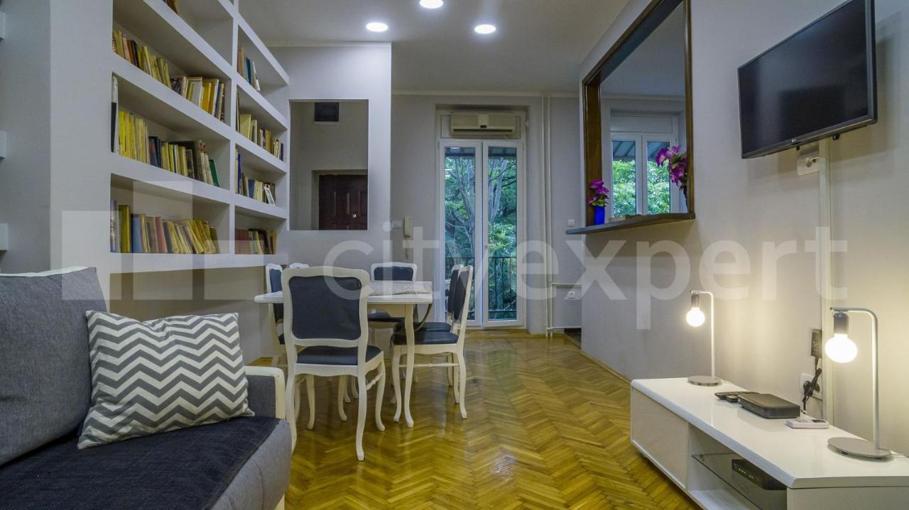 Downtown Apartment In Walk Zone With 3 Bedrooms And Garage Novi Sad Bagian luar foto