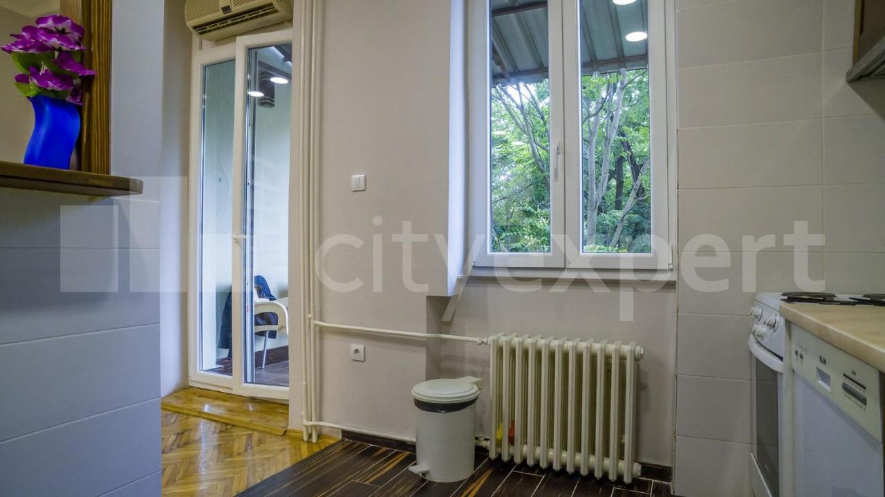 Downtown Apartment In Walk Zone With 3 Bedrooms And Garage Novi Sad Bagian luar foto